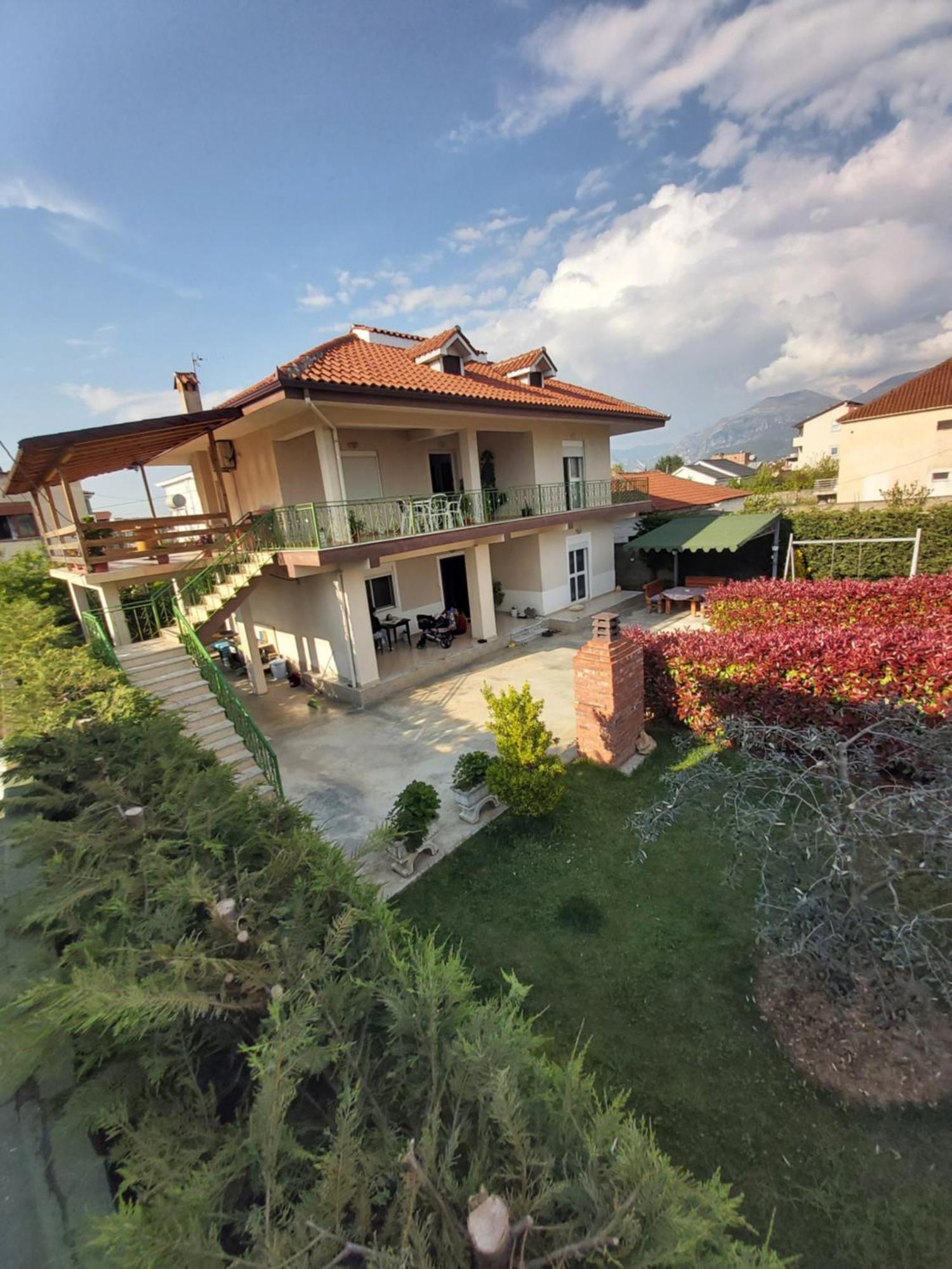 Villa Cerpja Kamez Esterno foto